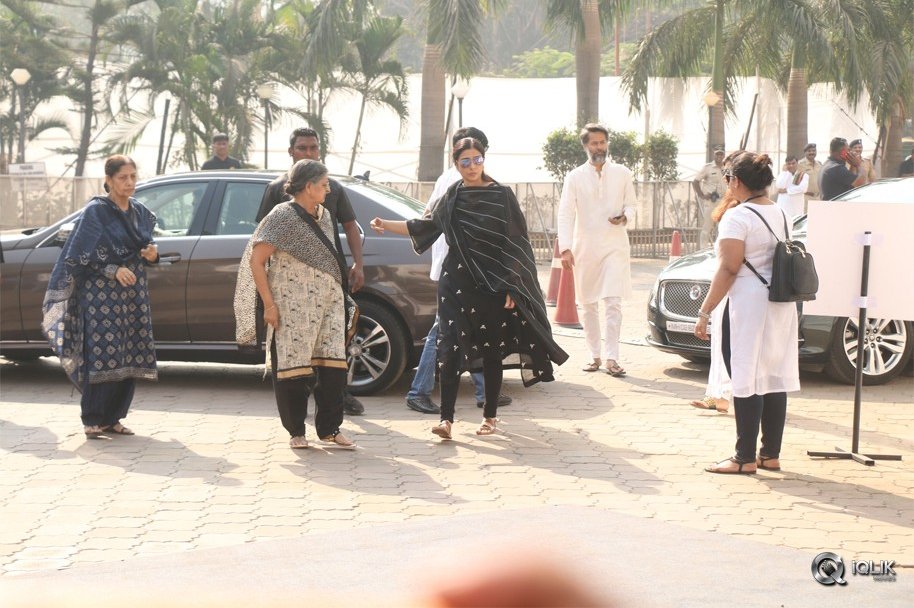 Celebs-Condolence-To-Sridevi-At-Mumbai